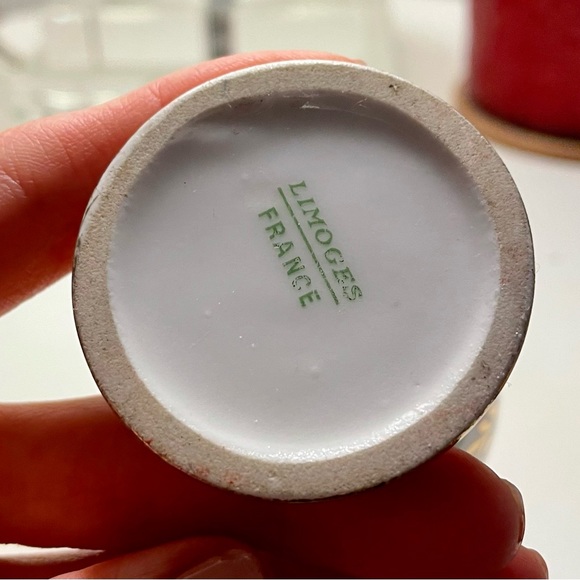 Vintage Limoges petite flower vase. - Picture 4 of 4